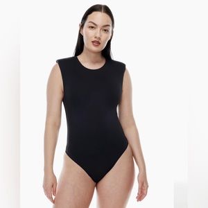 Aritzia Babaton Contour Shoulder Pad Bodysuit